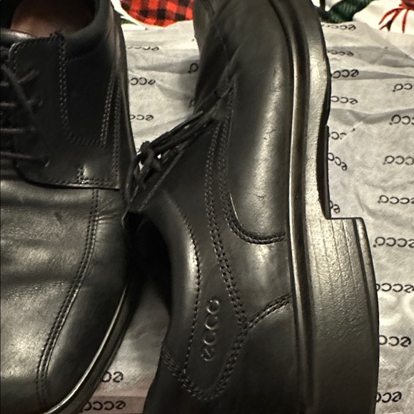 Ecco Men\'s Classic Black Leather Oxfords main image 4